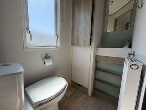 WC- click for photo gallery